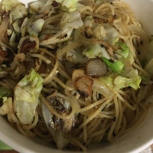 簡単キャベツとオイルサーディンのパスタ